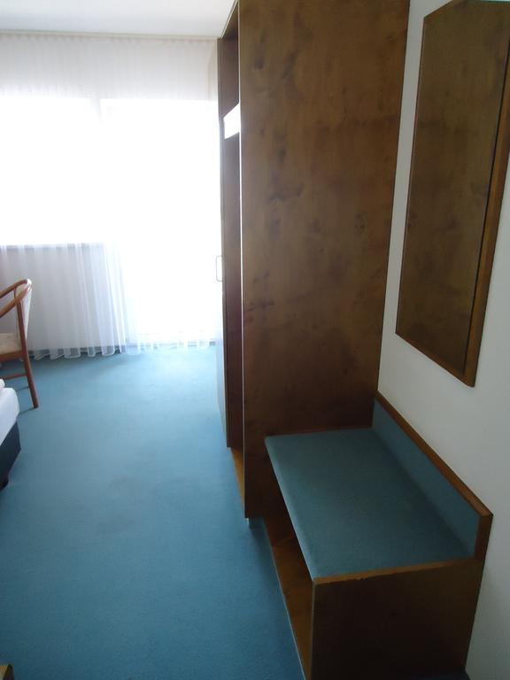 GreenLine Hotel Hellfeld Neubrandenburg Zimmer foto